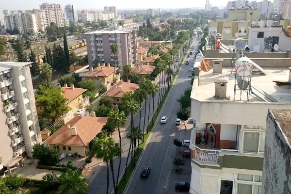 Valilik Metro İstasyonu - Resim 1