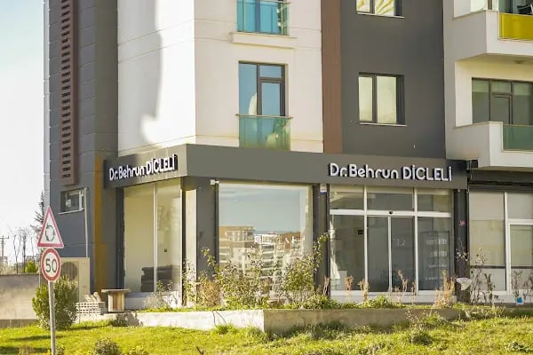 Dr. Behrun DİCLELİ Clinic - Resim 9