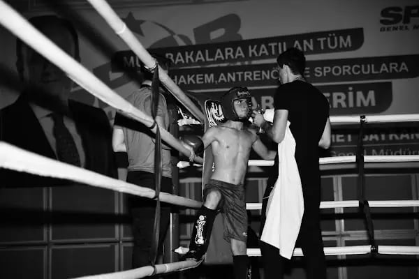 Yılmazer Fight Akademi Kick Boks Muay Thai - Resim 16