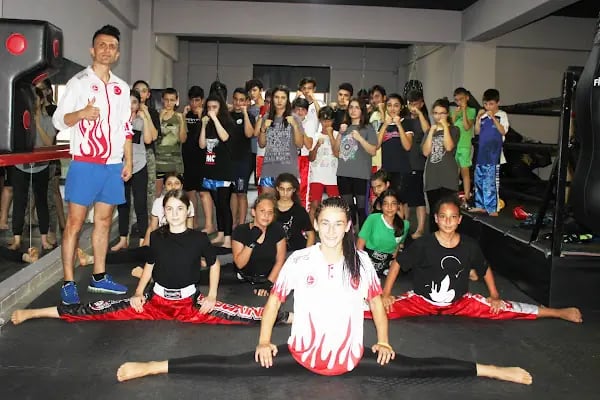 Yılmazer Fight Akademi Kick Boks Muay Thai - Resim 11