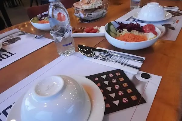 Togo Mono Cafe Restaurant - Resim 9
