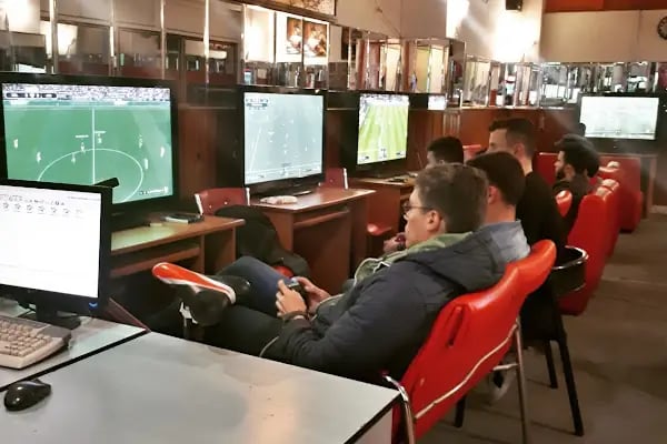 Şiir Cafe Bilardo & Masa Tenisi salonu - Resim 8