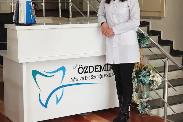 Özel Özdemir Dental Klinik Ağız ve Diş Sağlığı Polikliniği - Resim 15