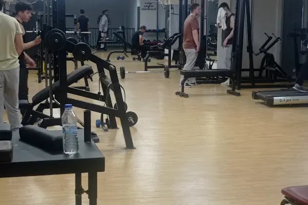 Ertuğrul Gazi Kapalı Yüzme Havuzu ve Spor Kompleksi - Resim 17