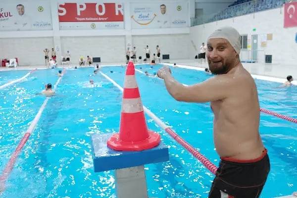 Ertuğrul Gazi Kapalı Yüzme Havuzu ve Spor Kompleksi - Resim 16