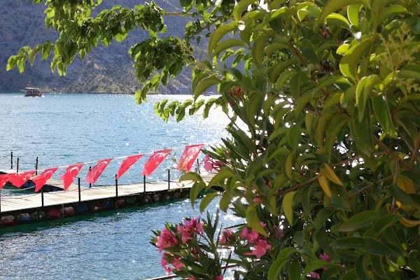 Yalı Marina Beyaz Saray Restorant - Resim 11