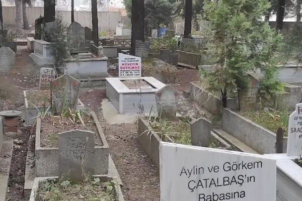 Gönen Şehir Mezarlığı - Resim 17