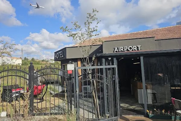 La Case De Airport Hotel - Resim 18