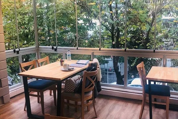 Uyanık Kütüphane İzmir - Resim 5