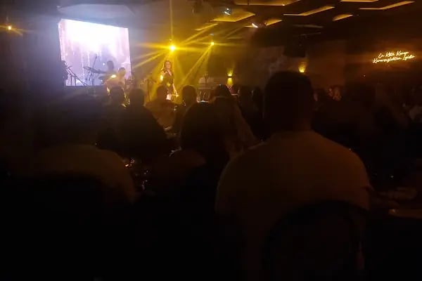 SAHNE ADANA - Resim 4