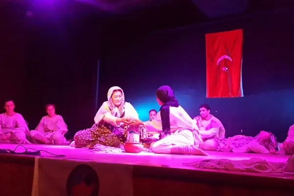 Gençlik Tiyatrosu - Resim 15
