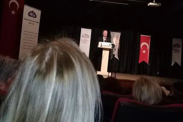 Gençlik Tiyatrosu - Resim 11