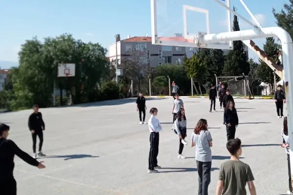 Sultan Alparslan Anadolu Lisesi - Resim 3