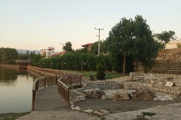 Uçarı Gölü - Resim 13