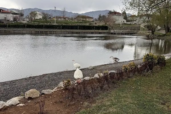 Uçarı Gölü - Resim 16