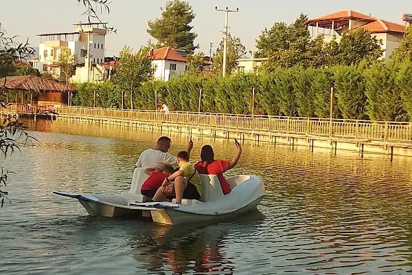 Uçarı Gölü - Resim 8