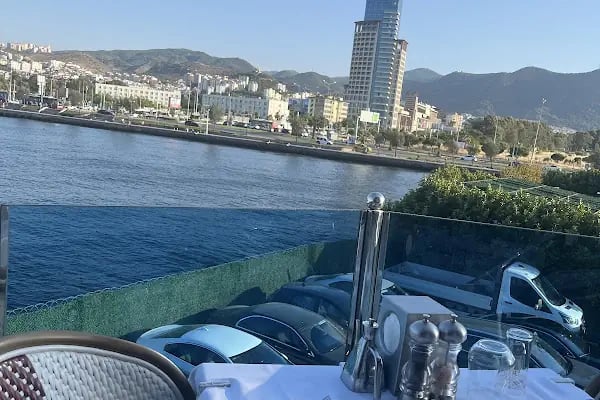 Boğaziçi Restaurant Üçkuyular - Resim 9