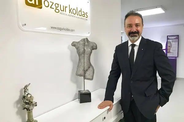 ANKARA PROTEZ SAÇ&amp; KAYNAK SAÇ MERKEZİ (SERDAL KAYA) SKY HAİR - Resim 3