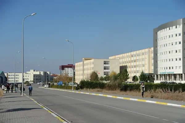 Balıkesir Üniversitesi Fen Edebiyat Fakültesi - Resim 16