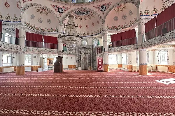 Turgut Altınok Cami - Resim 17