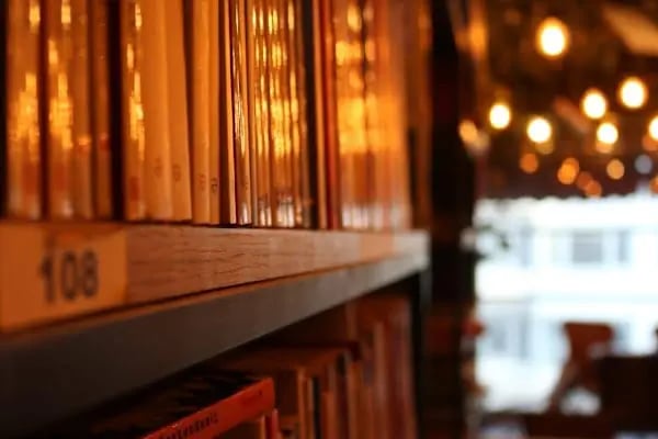 Lavinia Kitap Kafe - Resim 2