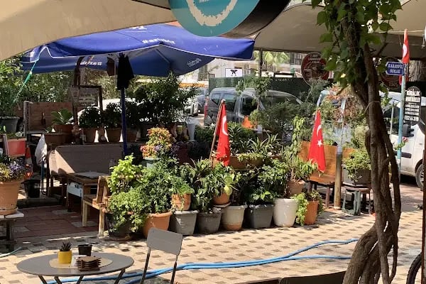 Kılıçoğlu Kars Pastane Cafe&amp;Restaurant - Resim 2