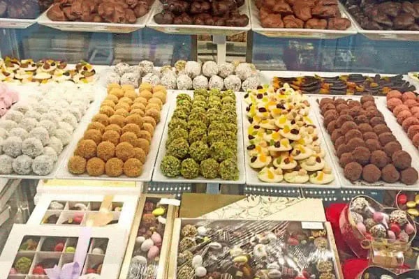 Lovalle patisserie - Resim 1