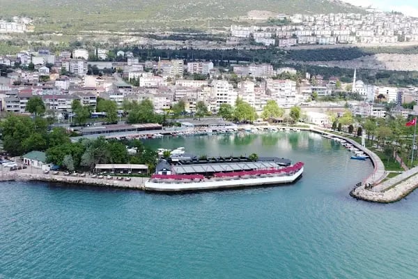Marina Cafe Restaurant - Resim 1