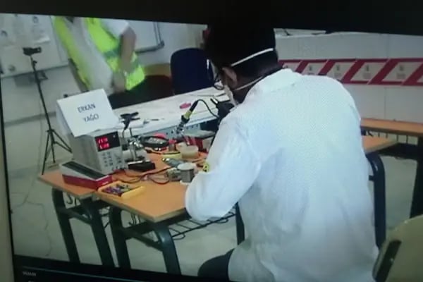 Cep Telefonu Tamir Kursu - Resim 12