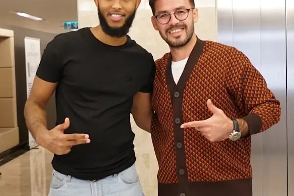 Si Hair Transplant in Turkey - Resim 19