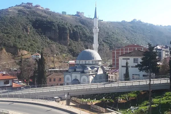Yıldızlı Merkez Cami - Resim 13