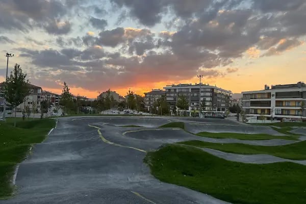 Selçuklu Bisiklet, Paten ve Kaykay Parkı - Resim 13