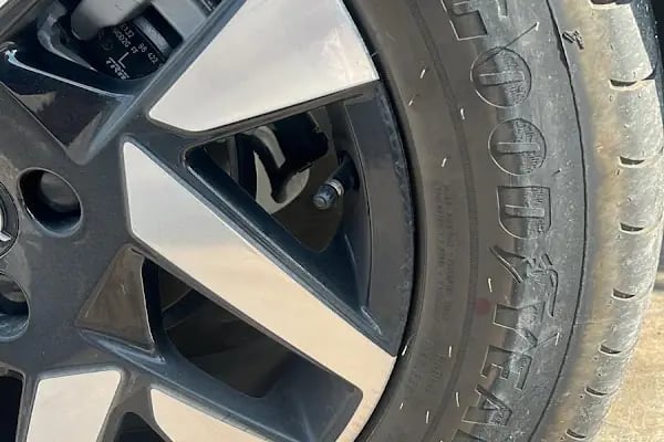 İnegöl oto lastik yol yardım Arda 7/24 - Resim 2