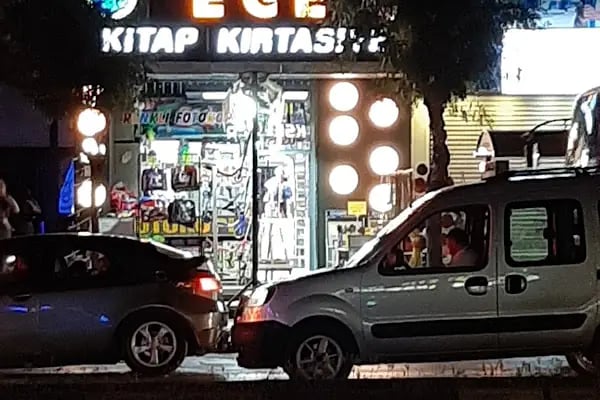 Ege Kitap Kirtasiye - Resim 12