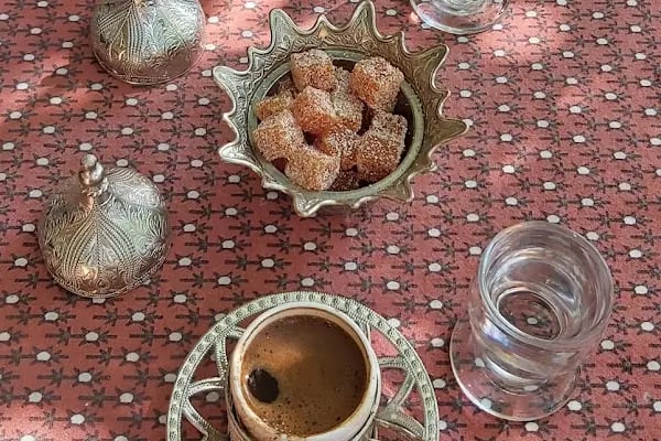 Tarihi Meydan Kafe - Resim 7