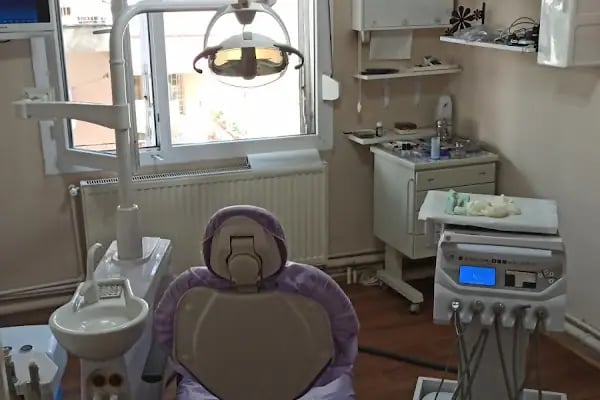 Diş Hekimi Sercan Düşmez - Resim 3