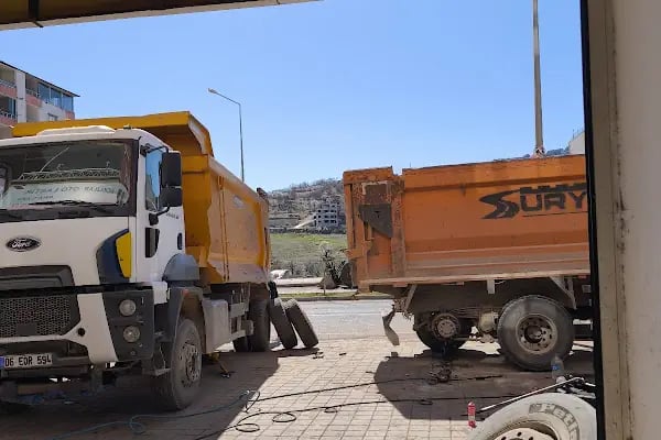 KAÇMAZLAR OTO LASTİK - NEXEN TİRE BAYİİ - Resim 1