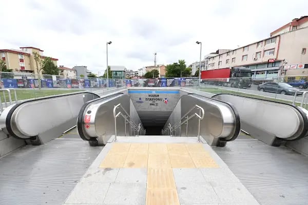 Huzurevi Metro İstasyonu - Resim 13