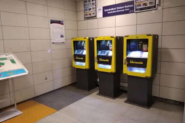 Huzurevi Metro İstasyonu - Resim 4