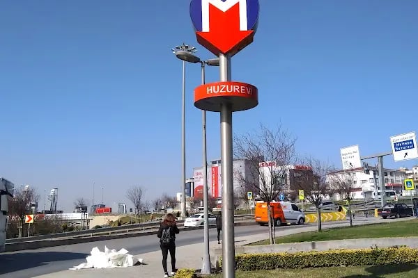 Huzurevi Metro İstasyonu - Resim 17