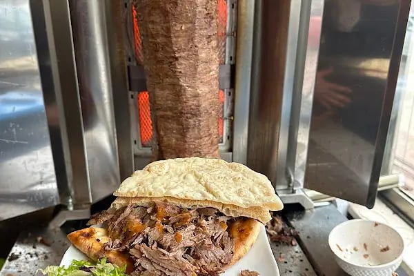 İnegöl Hanedan Pide Döner - Resim 17
