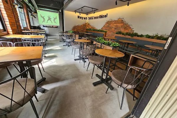 Takıl Cafe ve Bar | Bornova Bar | Bornova Alkollü Mekan | Bornova Eğlenceli Mekan | Bornova Cafe - Resim 2