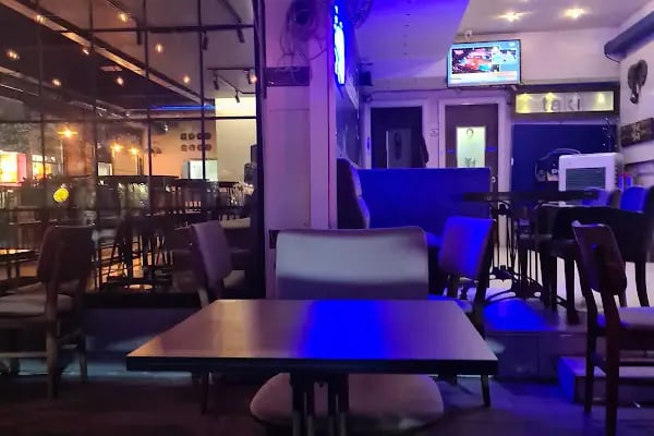 Takıl Cafe ve Bar | Bornova Bar | Bornova Alkollü Mekan | Bornova Eğlenceli Mekan | Bornova Cafe - Resim 13