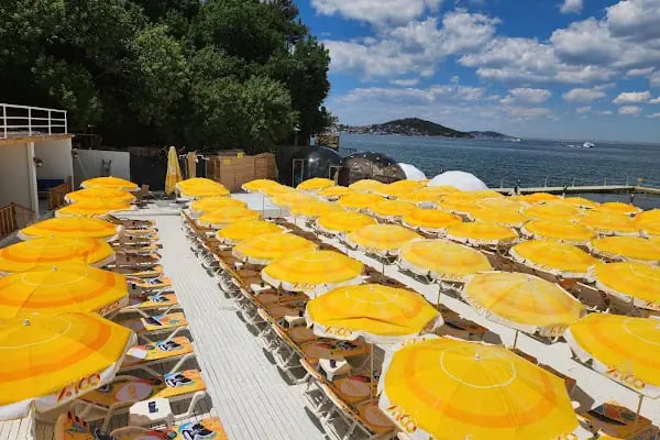 BLUE BEACH BÜYÜKADA - Resim 4
