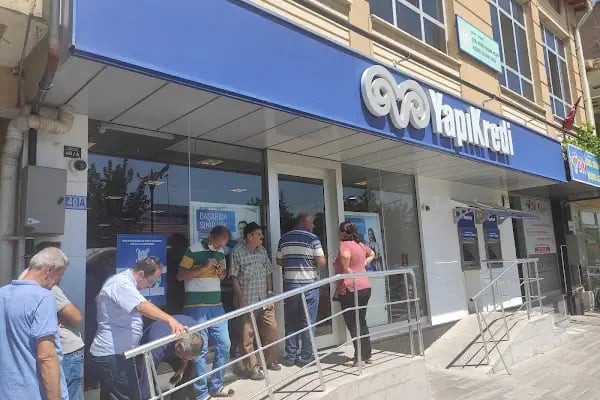 Yapı Kredi Bankası - Akşehir Şubesi - Resim 2