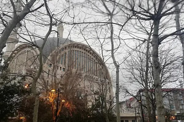 Avcılar Belediye Parkı - Resim 8