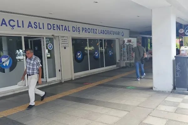 Ziraat Bankası İzmir Ticari Şube - Resim 6