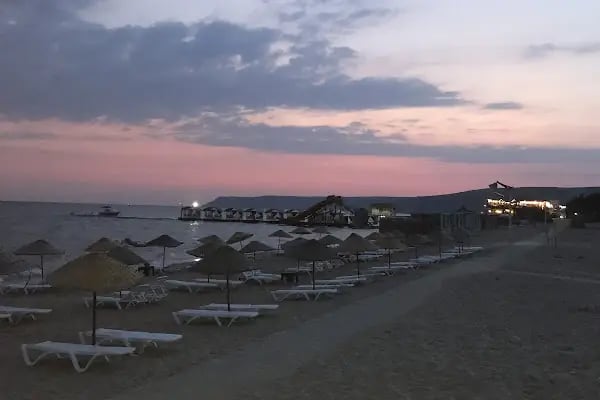 Altunhan Beach kamp alanı - Resim 5