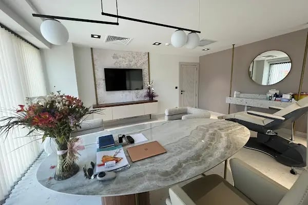 Uzman Dr. Ece Nur Değirmentepe Dermatoloji, Lazer Tedavileri, Estetik Uygulamalar - Resim 17
