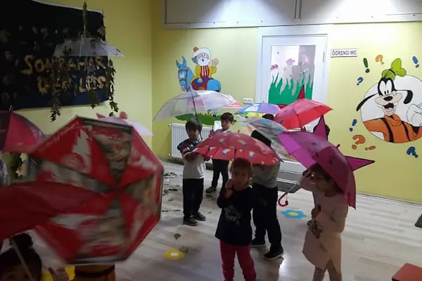 Özel Küçük Çınarlar Anaokulu - Resim 13